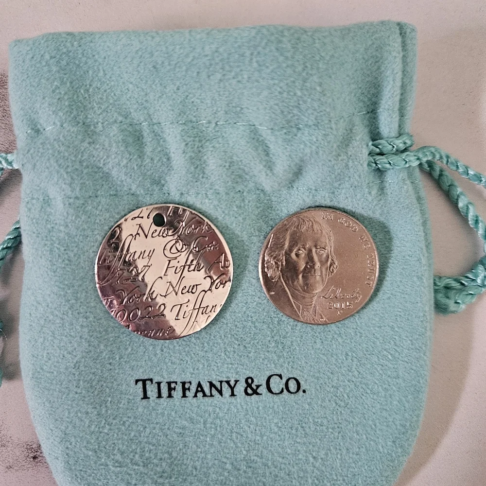 Tiffany & Co. New York 727 Fifth Ave Sterling Silver Notes Collection Pendant - Picture 4 of 4